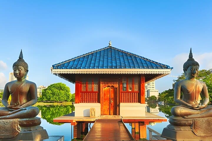 Colombo City Essentials: 7‑Hour Private Tour of Temples, Museum & Seafront photo 3