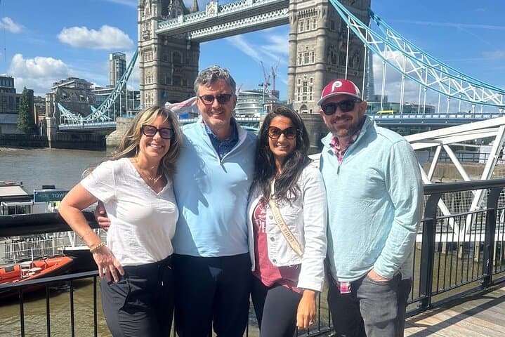 Explore London in a Classic Black Cab: Full-Day Private Sightseeing Tour photo 2