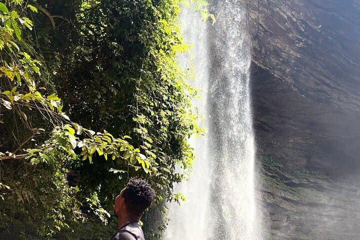 Boti Waterfalls Day Tour: Aburi Gardens, Umbrella Rock & Cocoa Farm Experience photo 2
