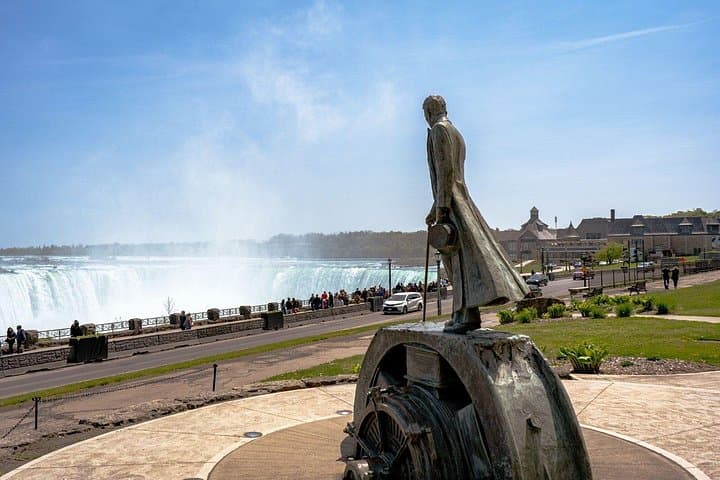Niagara Falls Cruise & Scenic Walking Tour — Voyage to the Falls with Guided Riverwalk photo 2