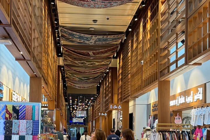 Abu Dhabi Sightseeing: Grand Mosque, Old Souk & Heritage Highlights photo 4
