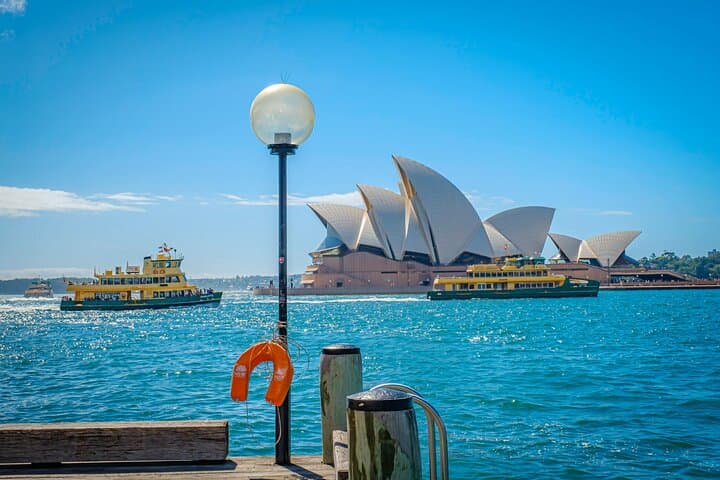 Private Sydney City Highlights with Bondi Beach: Full-Day Coastal and Harbour Tour photo 3