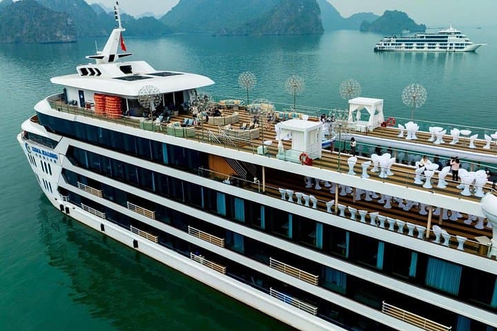 Luxury Halong Bay Day Cruise from Hanoi with Glass-Bottom Pool & Buffet photo 4