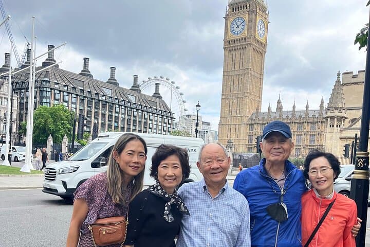 Early Morning London Black Cab Tour — Sightseeing with Heathrow Drop-Off photo 5