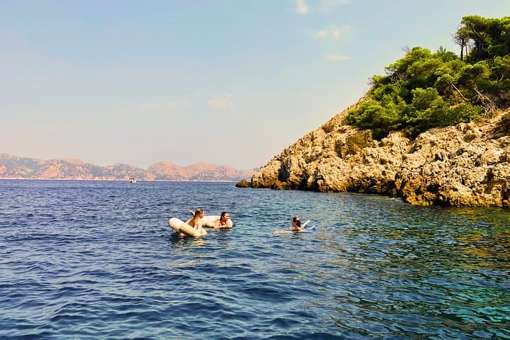 Private Boat Tour to Alcudia, Pollença & Formentor: Hidden Coves and Snorkel Stops photo 4
