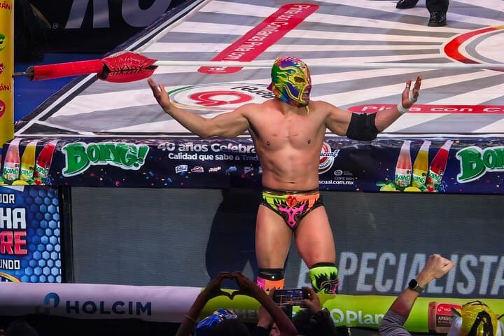 Mexico City Guided Lucha Libre Night: Roma Bakery, Art & Arena México