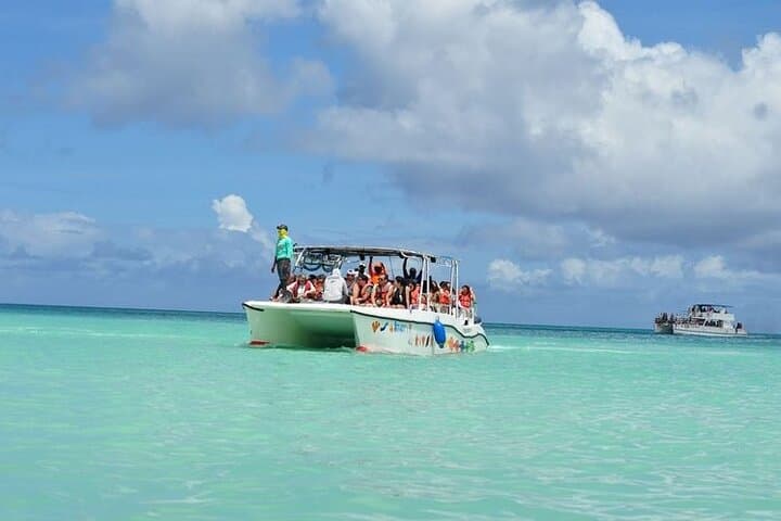 Private Saona Island Tour from Punta Cana — Speedboat & Catamaran Day Trip photo 4