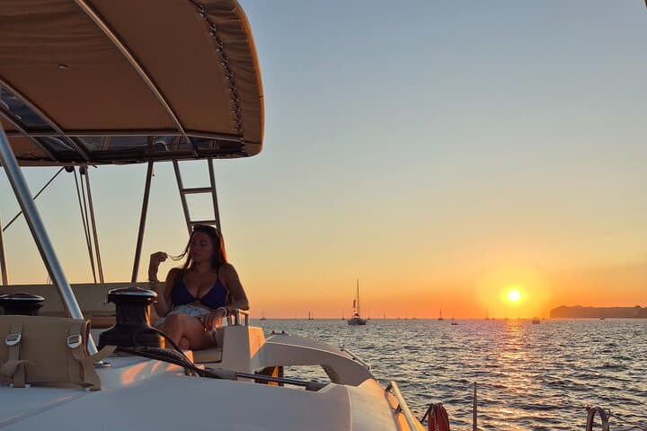 Luxury Santorini Sunset Cruise: BBQ Dinner, Open Bar & Caldera Hot Springs photo 4