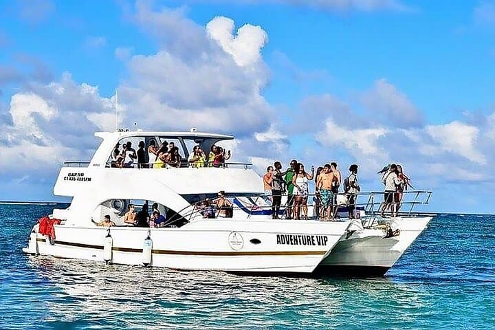 Hip Hop Catamaran Party in Punta Cana — Bávaro Beach & Natural Pool Cruise photo 2