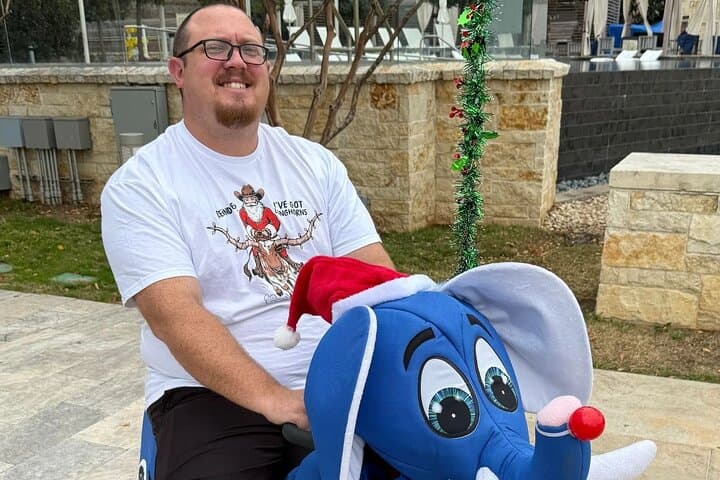 Arlington Rydables Adventure Tour: Electric Ride Through the Entertainment District photo 6