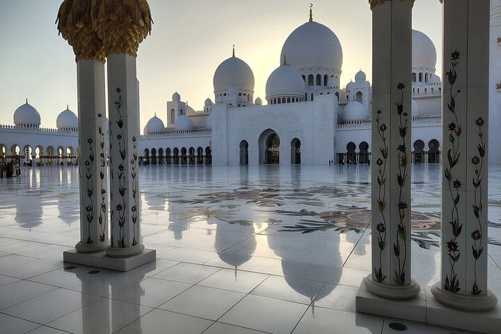 Abu Dhabi City Tour with Sheikh Zayed Grand Mosque — Private Guided Highlights photo 4