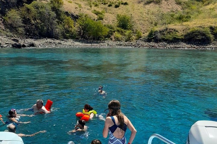 Private 4-Hour Coastal Boat Tour in St Kitts and Nevis — Snorkel Hidden Coves