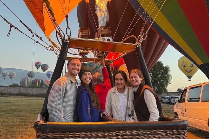 Sunrise Balloon Over Teotihuacan with Cave Breakfast at La Gruta photo 2