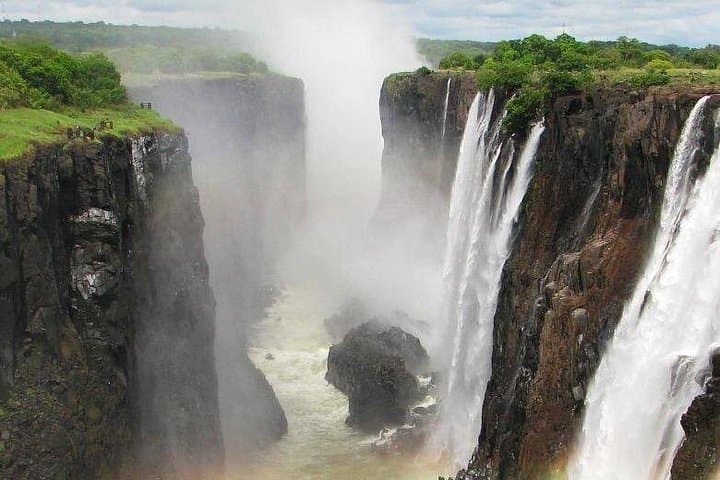 Victoria Falls Guided Tour: Experience Both Zimbabwe and Zambia in a Day photo 4