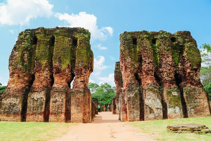 Sri Lanka Beyond Ordinary: 8-Day Cultural & History Circuit from Negombo to Colombo photo 3