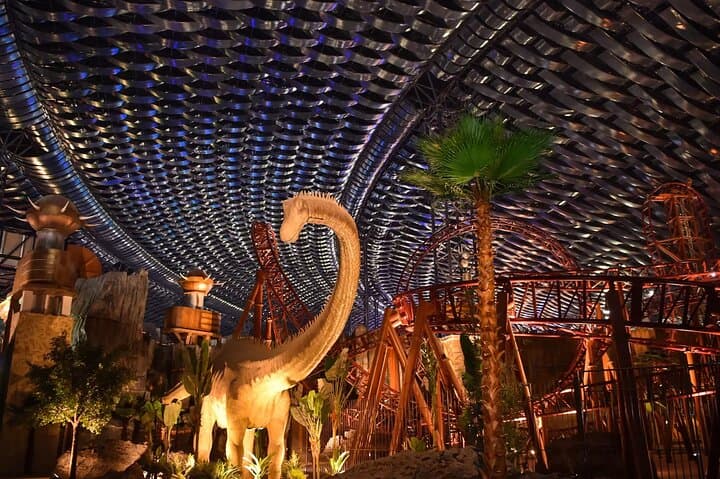 IMG Worlds of Adventure Dubai: World's Largest Indoor Theme Park Guide photo 4