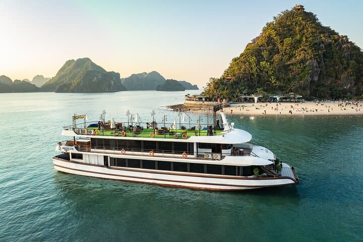 Ha Long Bay Luxury Day Cruise to Sung Sot Cave, Luon Cave & Titov Island photo 2