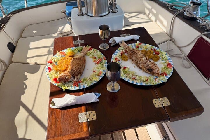 Private Isla Catalina Sailing Tour from Bayahibe with Dominican Lunch photo 3