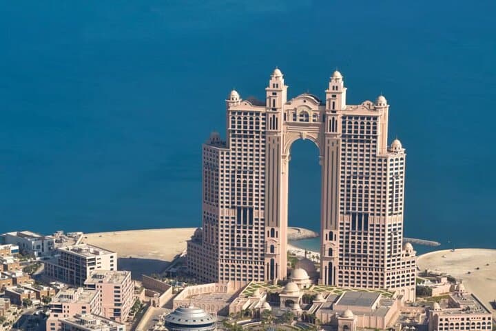 Abu Dhabi Helicopter Tour: 30-Minute Gulf and Skyline Flight Over Corniche photo 3