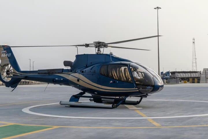 Abu Dhabi Helicopter Tour: 30-Minute Gulf and Skyline Flight Over Corniche photo 4