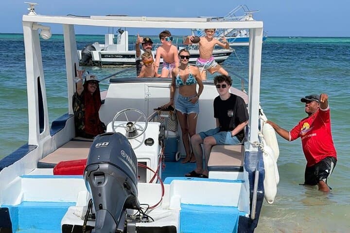 Glass-Bottom Boat & Snorkel: Punta Cana Coastline and Natural Pool photo 3