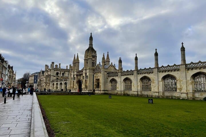 Decode Cambridge: Darwin to DNA Outdoor Escape Walk photo 4