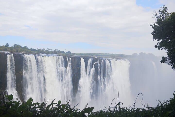 Guided Victoria Falls Tour with Local Tonga Guide — Mosi-oa-Tunya Insights photo 3