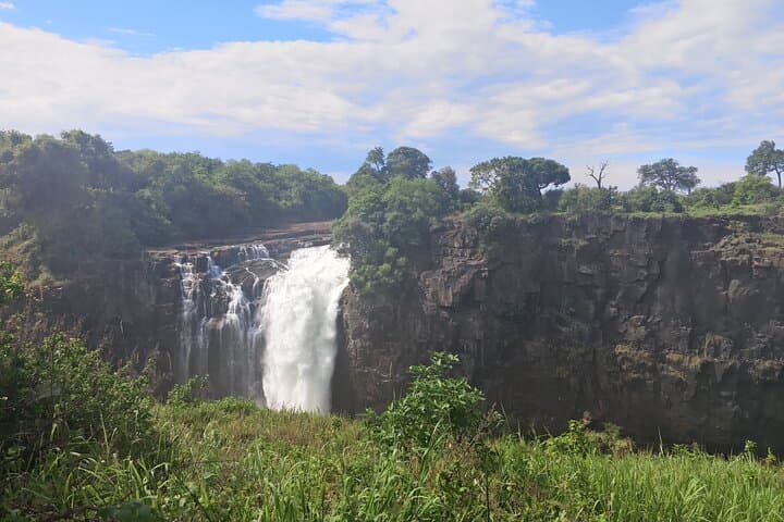 Guided Victoria Falls Tour with Local Tonga Guide — Mosi-oa-Tunya Insights photo 5