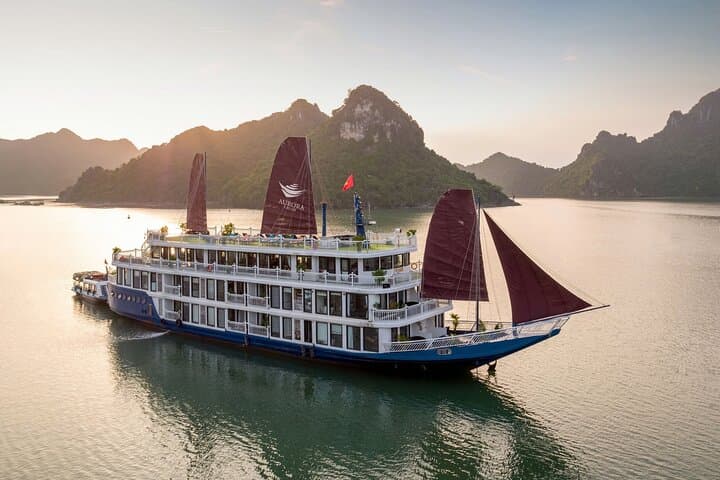 Overnight Ha Long Bay & Lan Ha Bay Cruise — 48-Hour Limestone Escape photo 3