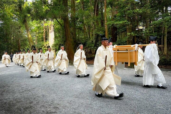 Ise’s Sacred Shrines and Captivating Coastlines — Day Trip from Nagoya photo 4