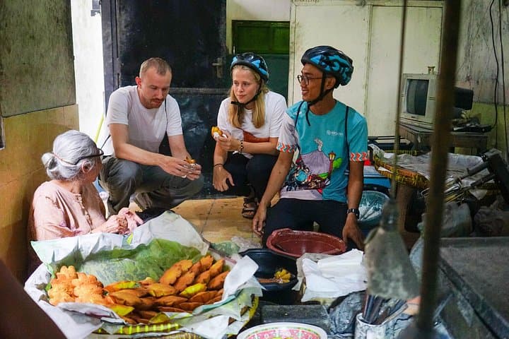 Kotagede Royal Route Cycling Tour: Heritage Ride Through Old Yogyakarta photo 2