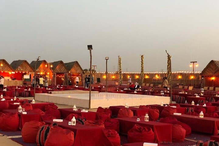 Dubai Private Desert Safari & Premium Camp: Dune Bashing, Sunset Photos & Royal Dinner