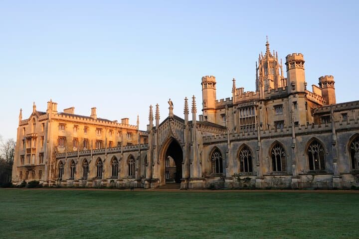 Self-Guided Cambridge Walking Tour: Explore Trinity, The Backs & Local Eats photo 2