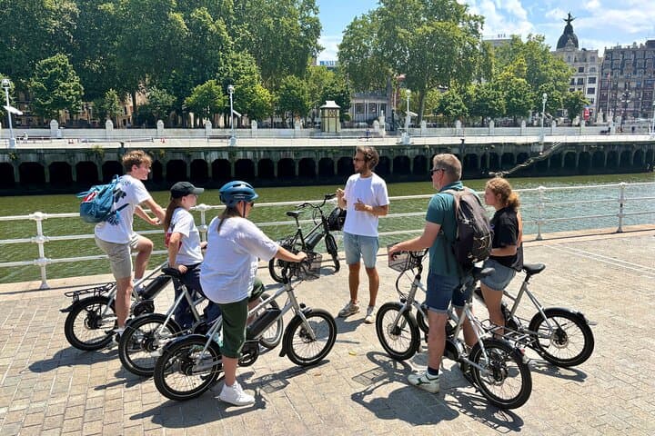 Bilbao Highlights: Half-Day E‑Bike Tour of the Guggenheim and Old Town photo 2
