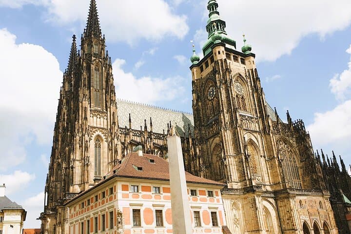Prague Castle & Hall of John of Luxembourg: Old Town Ticket Pick-Up with Mobile Audioguide