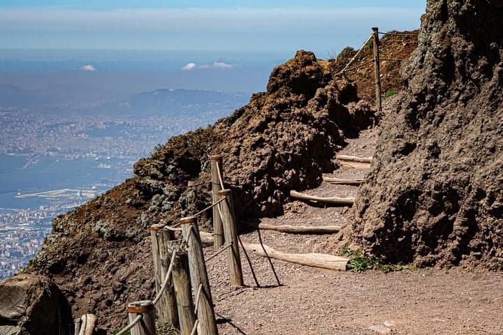 Naples to Mount Vesuvius: Skip-the-Line Bus and Summit Visit photo 6