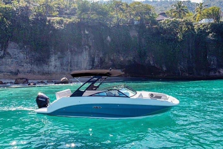 Private Sea Ray 250 Charter to Los Arcos – Puerto Vallarta Luxury Boat Rental photo 1