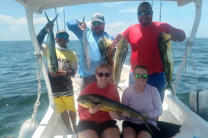 Puerto Morelos Sport Fishing: 4-Hour Caribbean Boat Tour