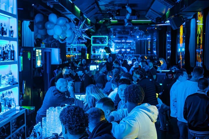 Prague New Year's Eve Pub Crawl: Unlimited Drinks & Party at Karlovy Lazne photo 4