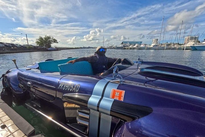 Drive-a-Jet-Car-in-San-Juan-Bay-Blue-Mercedes-Classic-Experience photo 4