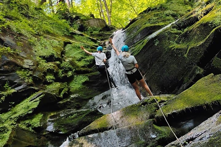 Waterfall Rappelling in Bear Creek PA — Pocono Mountains Descent