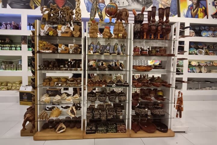 Punta Cana World Mart Souvenirs Guided Tour: Local Crafts & Tastings photo 3