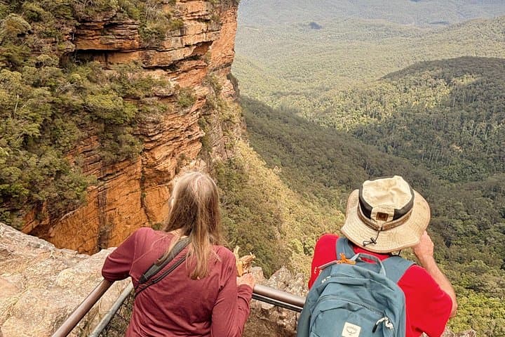 Blue Mountains Luxury Small Group Tour: Scenic Hikes, Waterfalls and Wildlife from Sydney photo 2