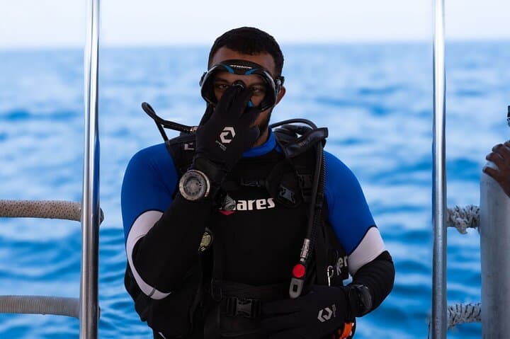 Try a Boat Scuba Dive at The Island — Beginner-Friendly Dubai Day Trip photo 3