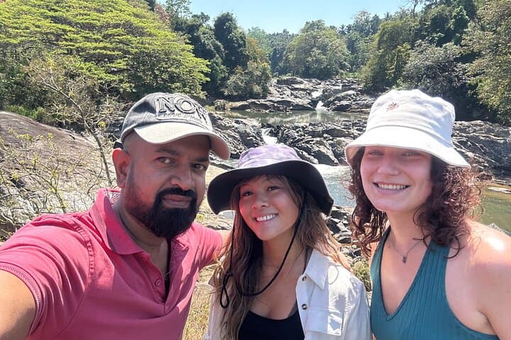 Kandy Road Day Tour: Bopath Ella Waterfall, Royal Rock & Village Lunch (Mawanella) photo 5