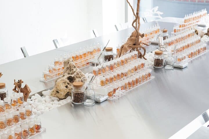 Custom Perfume Workshop in Hongdae — Create a 50ml Eau de Parfum in Yeonnam photo 5