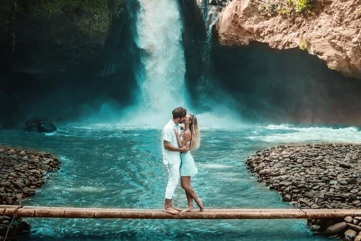 One-Day Ubud: Waterfall Swim, Rice Terraces, Temple Purification & Jungle Swing photo 3