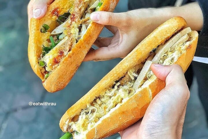 Hoi An Street Food Walking Tour — Taste Authentic Vietnamese Vietnamese Dishes photo 3