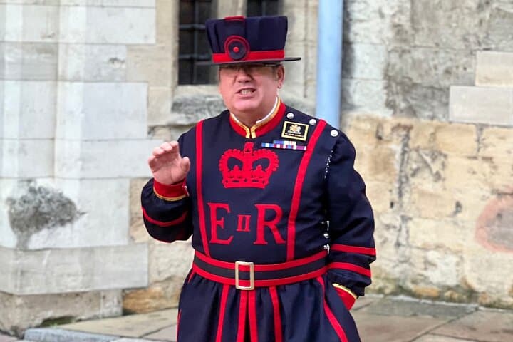 First Light at the Tower: Beefeater Opening Ceremony & Early Access photo 3