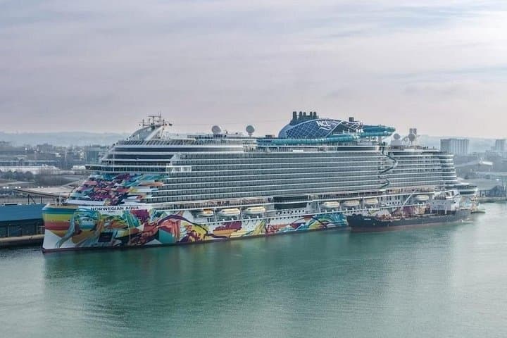 Southampton Port to Heathrow Private Transfer - 90-Min Luxury Shuttle photo 4